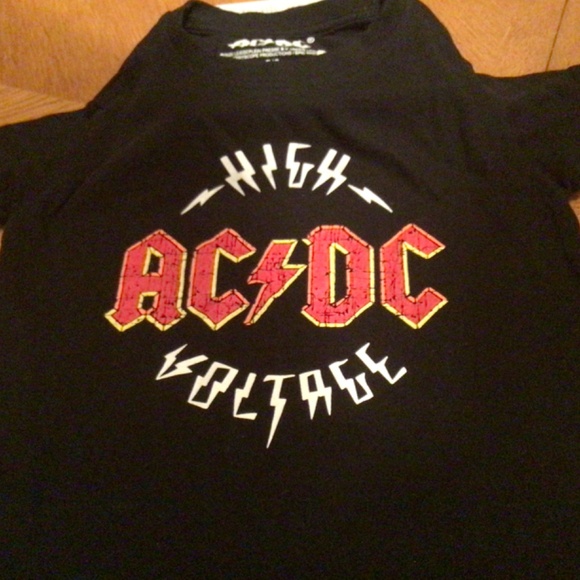 Childs AC/DC tshirt - Picture 2 of 2
